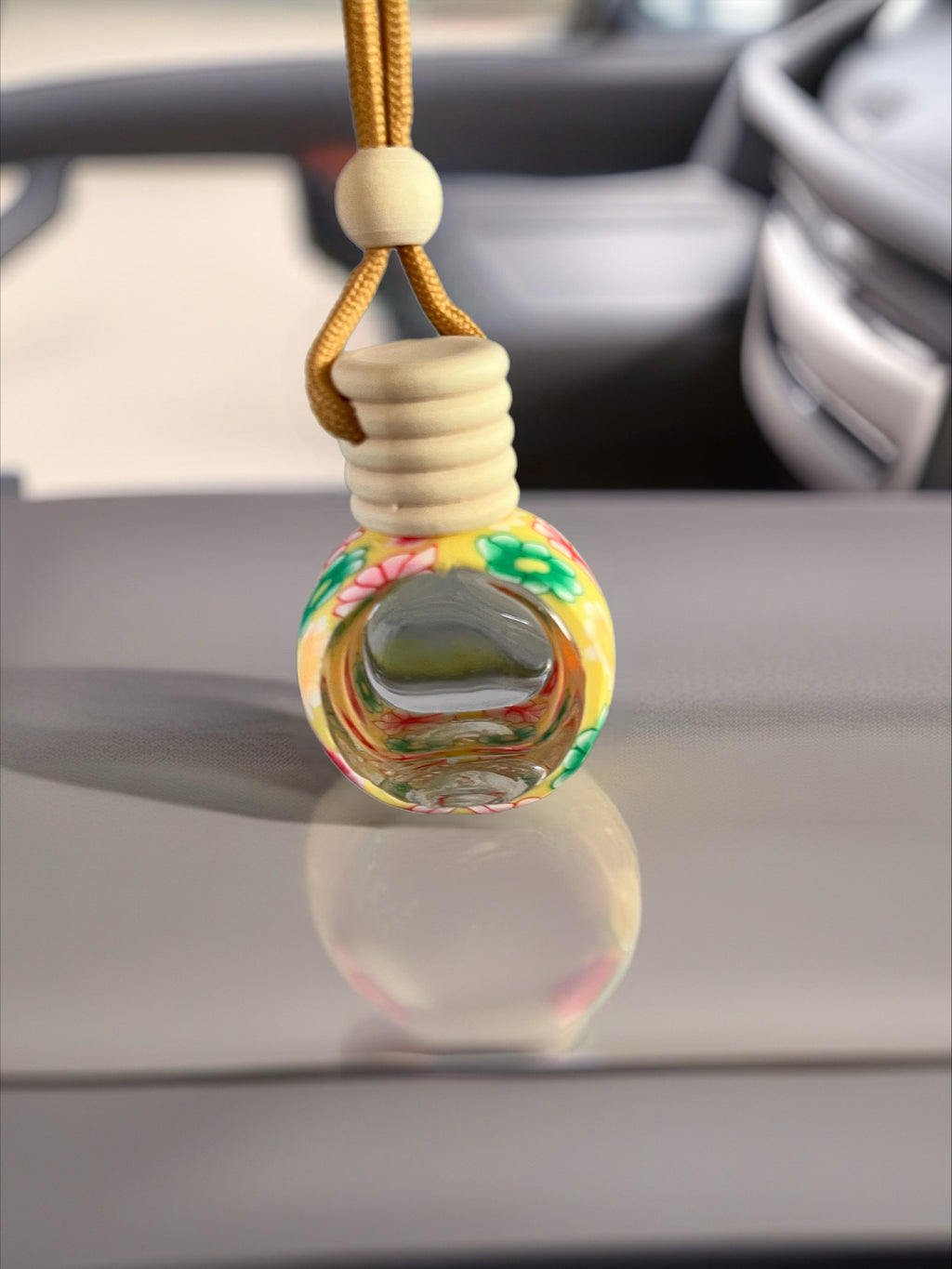 Diffuseur jaune avec fleurs